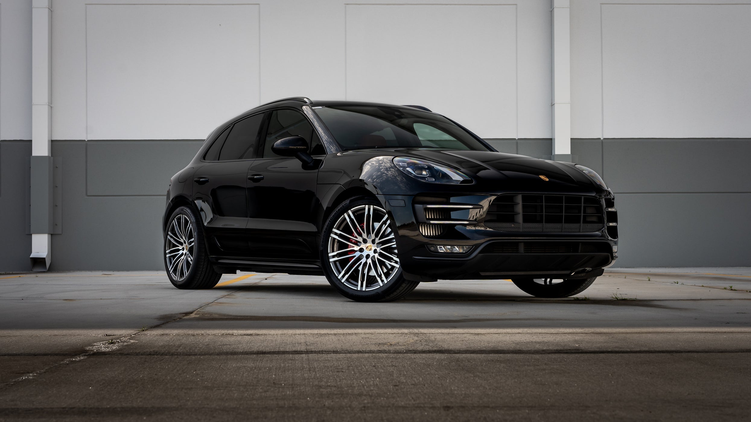 Macan Active Suspension Control by Cete Flat 6 Motorsports